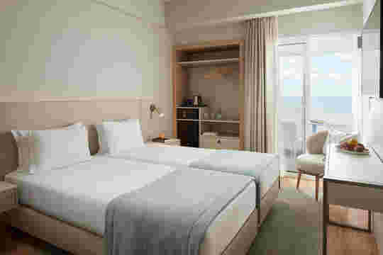 Dom José Beach Hotel