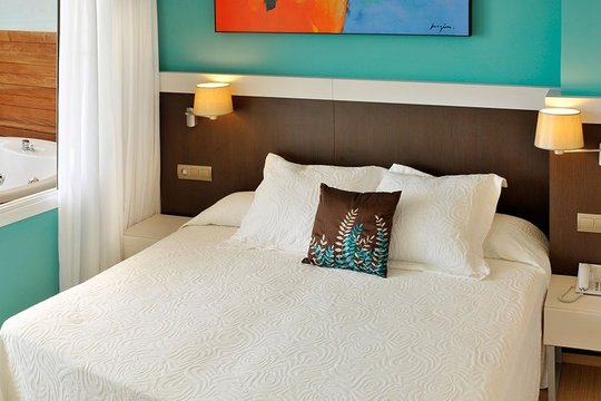 GHT Hotel Oasis Park & Spa