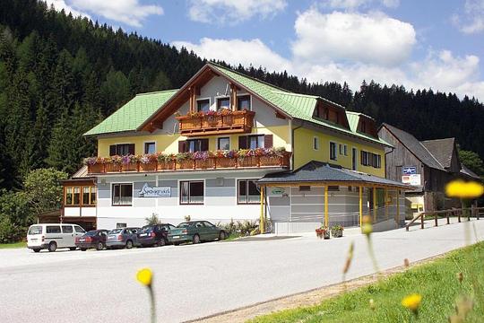 Gasthof Spengerwirt*** Hirschegg